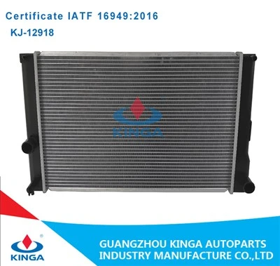 Kosteneffectieve radiator voor TOYOTA PRIUS'S10-15 A/MT met OEM 16400-37230